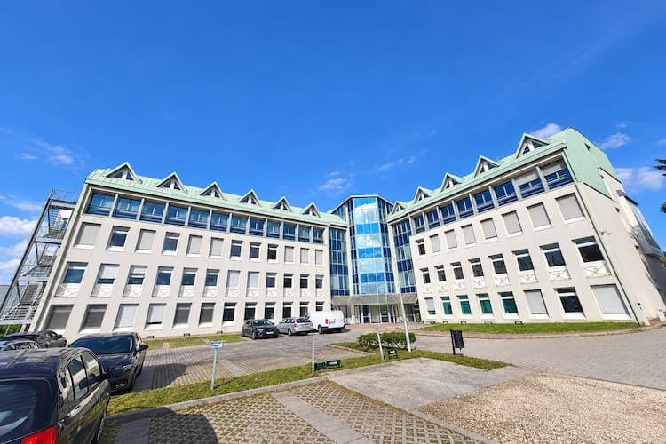 Budapest Western Commercial Gateway | Office Building with Hotel Conversion Potential