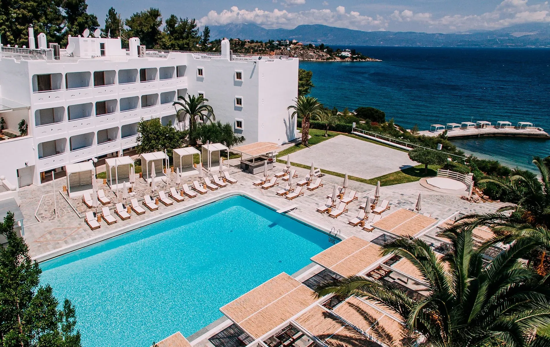 Hotel & Resort