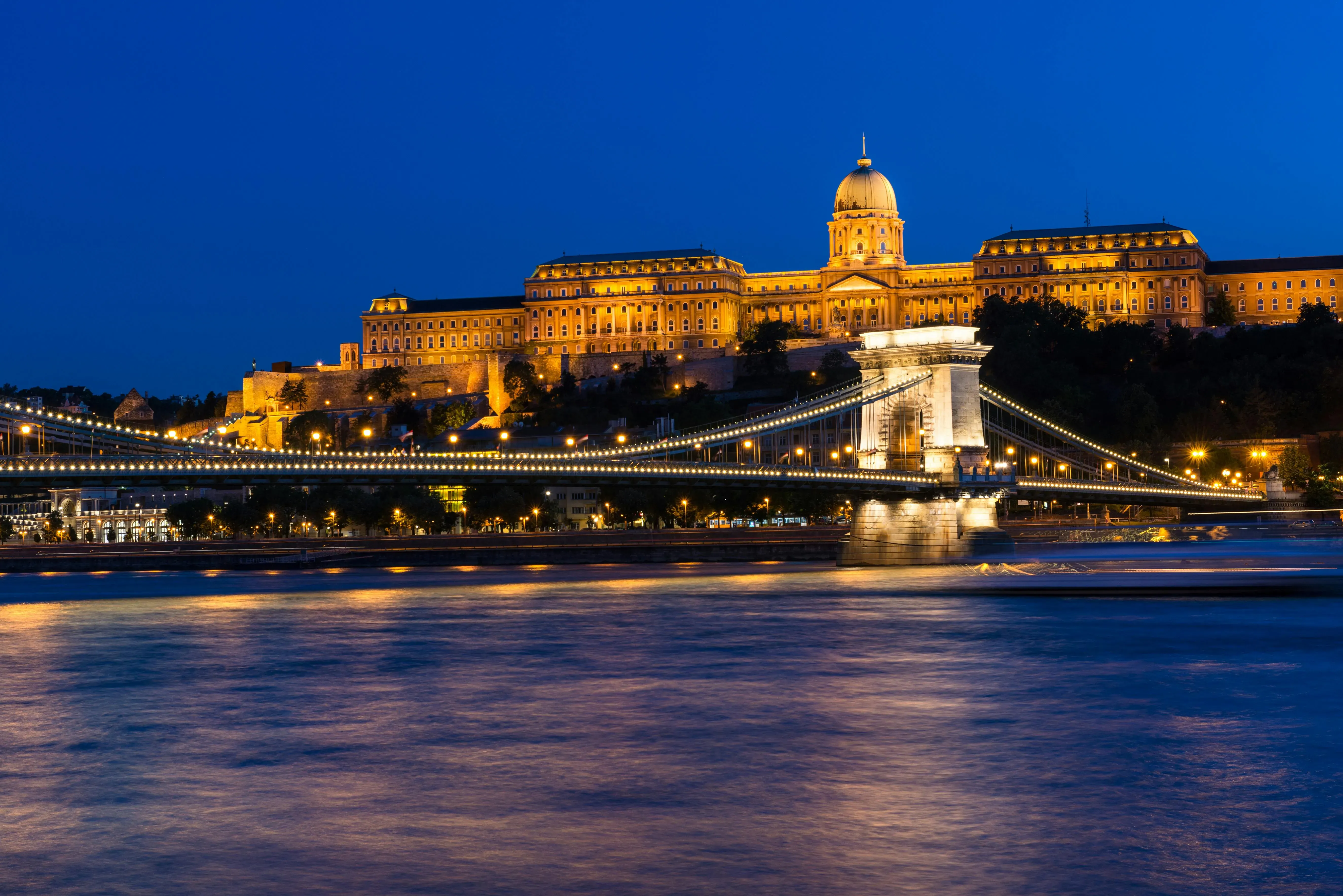 Hero Budapest