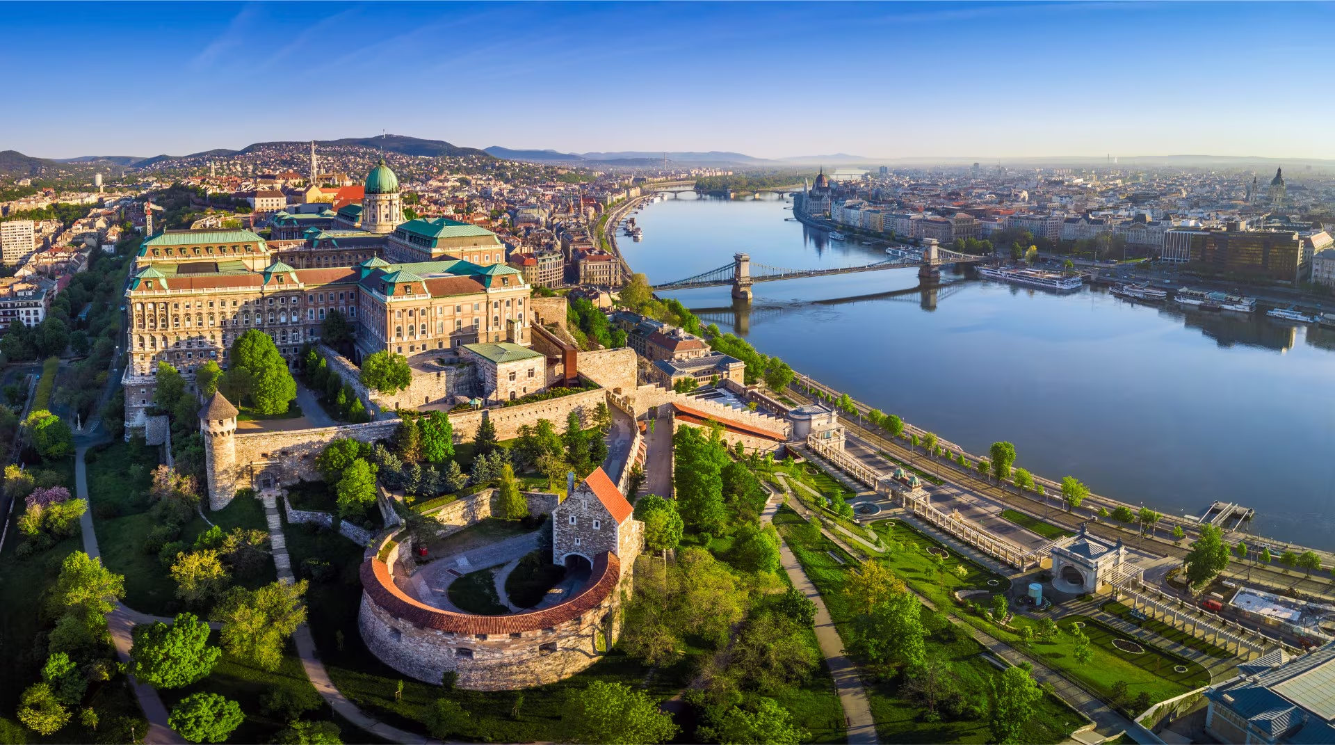 Operational Boutique Hotel on Budapest's Most Prestigious Waterfront